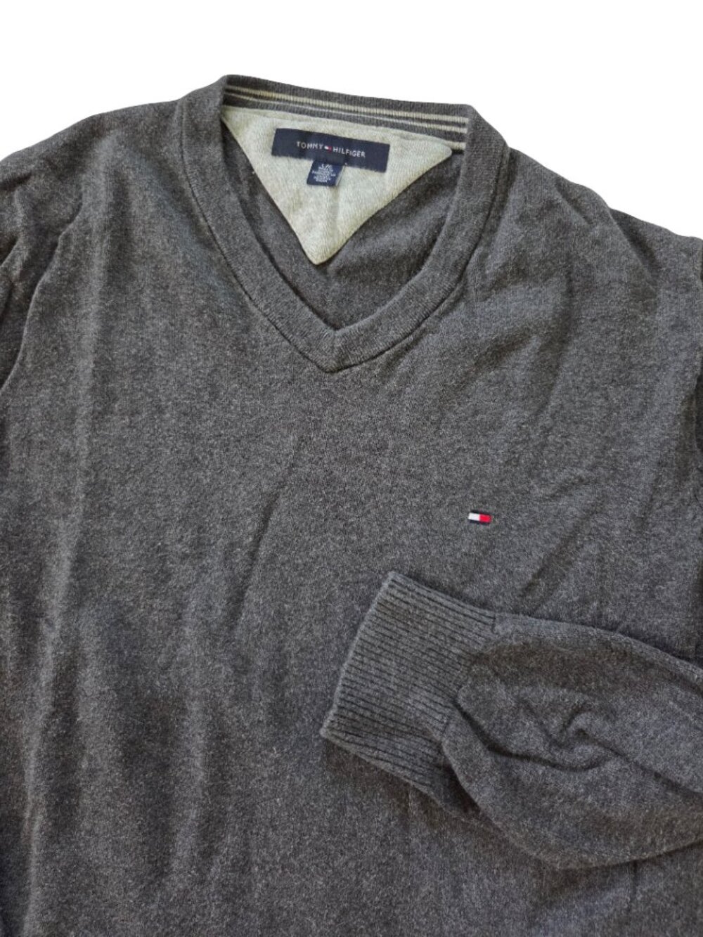Tommy Hilfiger Men's Gray V-Neck Sweater L Pullover Embroidered Logo Classic